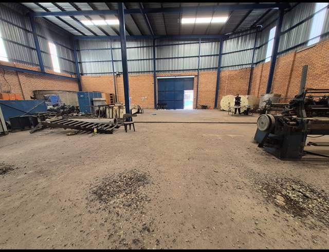 1,200M² WAREHOUSE FOR SALE IN DENVER